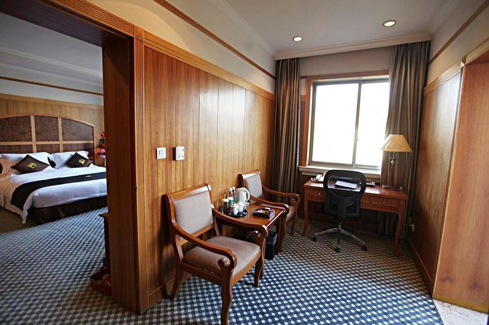 Weiselect Wanghu Hotel Кунмин Екстериор снимка