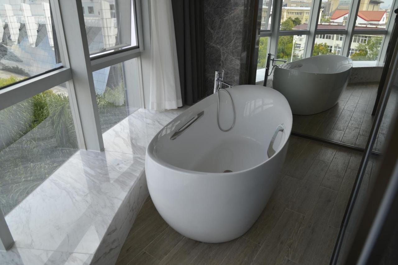 Weiselect Wanghu Hotel Кунмин Екстериор снимка